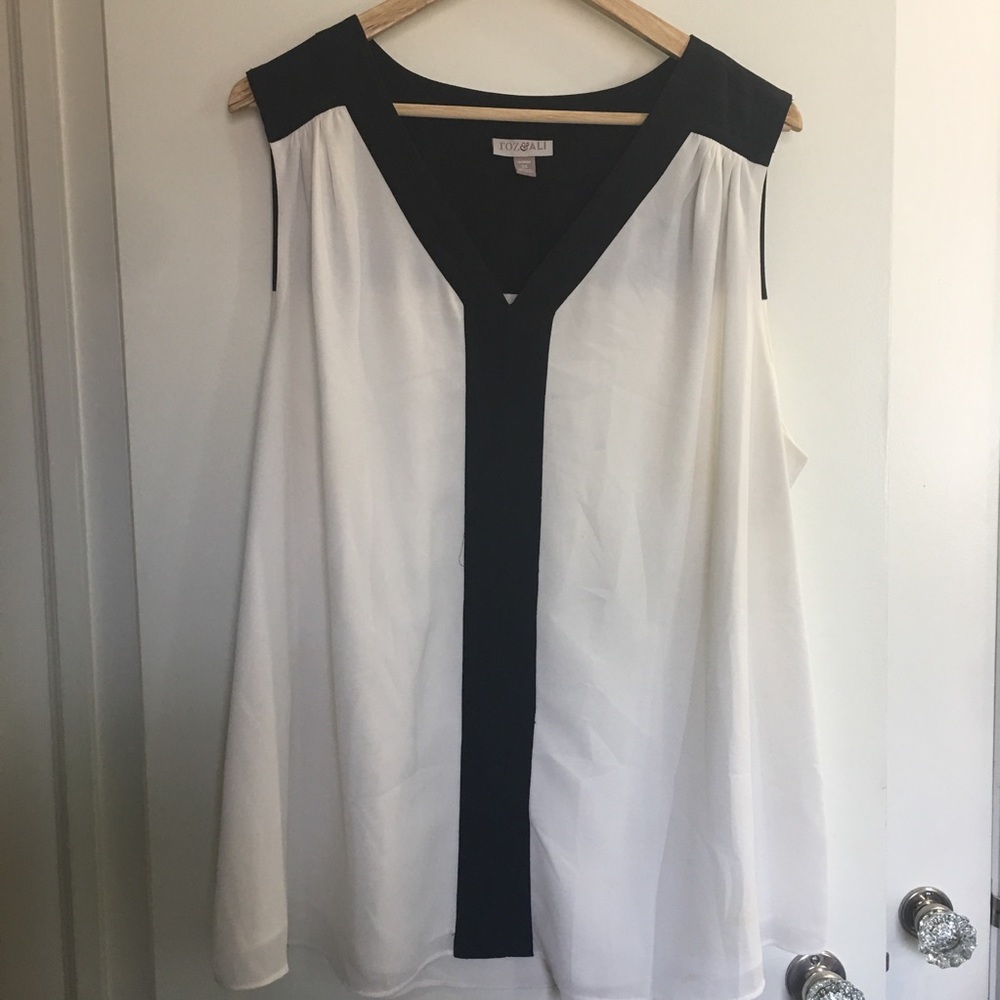 Women’s plus size sleeveless work blouse